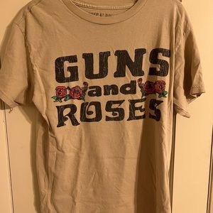 tan guns & roses band tee